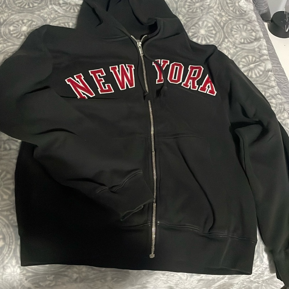 Brandy Melville-John Galt black new york oversized zip up